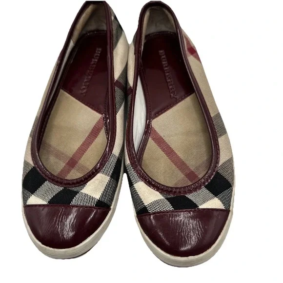 Burberry Nova Check Ballet Flat Burgundy Patent Cap Toe Rubber Bumper EU 35 US 5